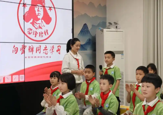 三堂课立足三阶段四环节结构化育人系统充分调动学生自动参与